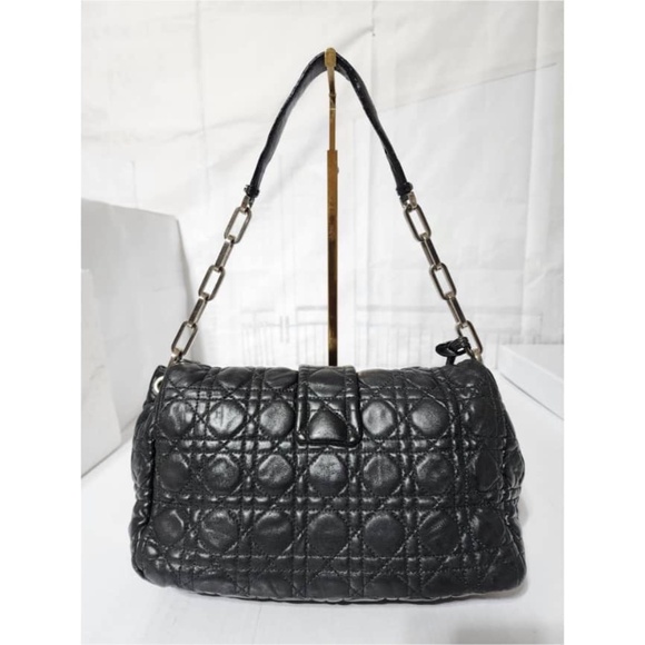 Authentic CHRISTIAN DIOR Cannage Quilted Lambskin Leather New Lock Flap Bag Blac - Picture 4 of 14
